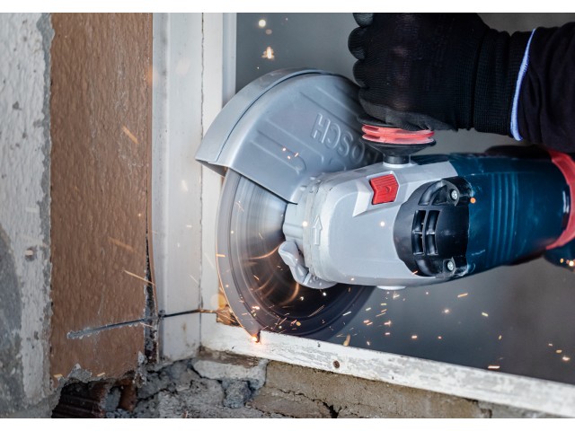 Diamantna rezalna plošča Bosch EXPERT MultiMaterial, Dimenzije: 115x22,23x2,2x12mm, 2608900659